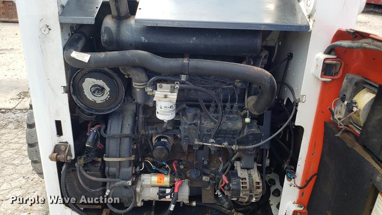 image for item EU9839 2006 Bobcat S250 skidsteer