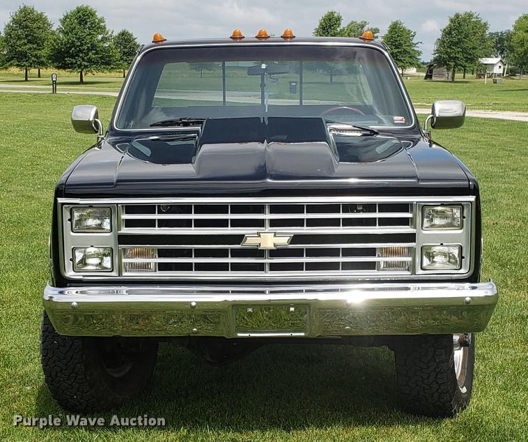 image for item EU9844 1985 Chevrolet K30 pickup  truck