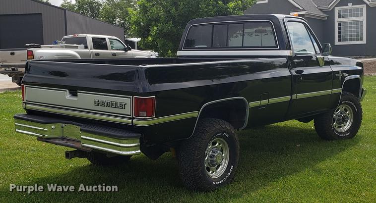 image for item EU9844 1985 Chevrolet K30 pickup  truck