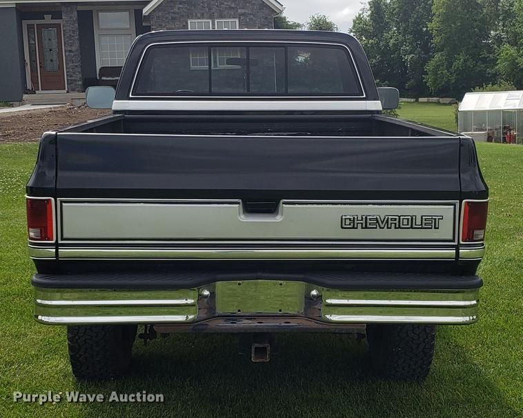 image for item EU9844 1985 Chevrolet K30 pickup  truck