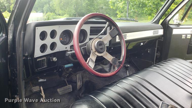 image for item EU9844 1985 Chevrolet K30 pickup  truck