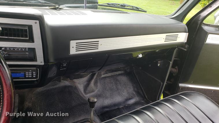 image for item EU9844 1985 Chevrolet K30 pickup  truck