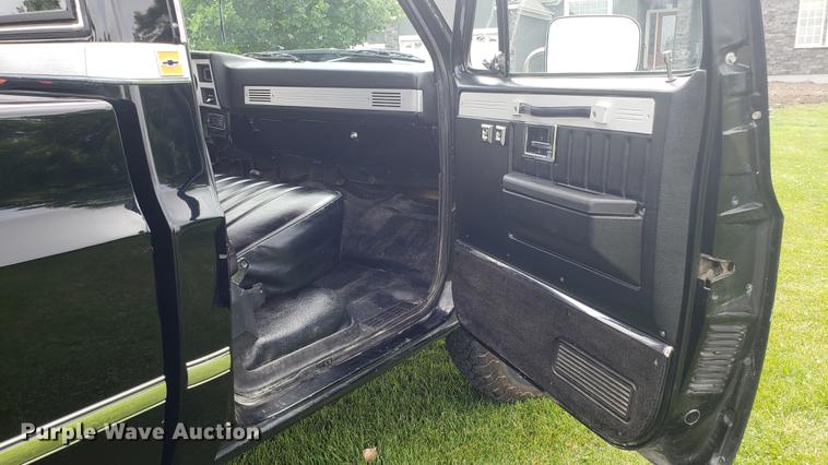 image for item EU9844 1985 Chevrolet K30 pickup  truck