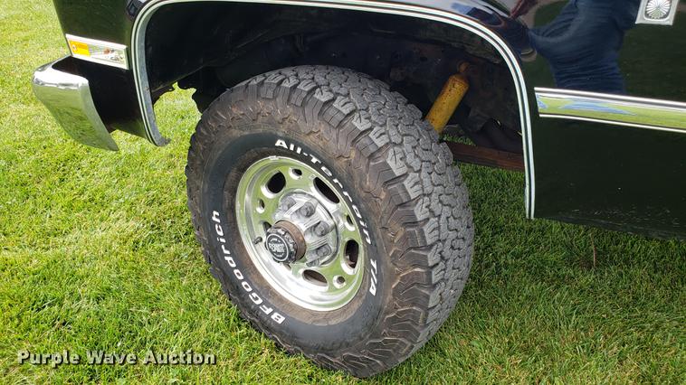 image for item EU9844 1985 Chevrolet K30 pickup  truck