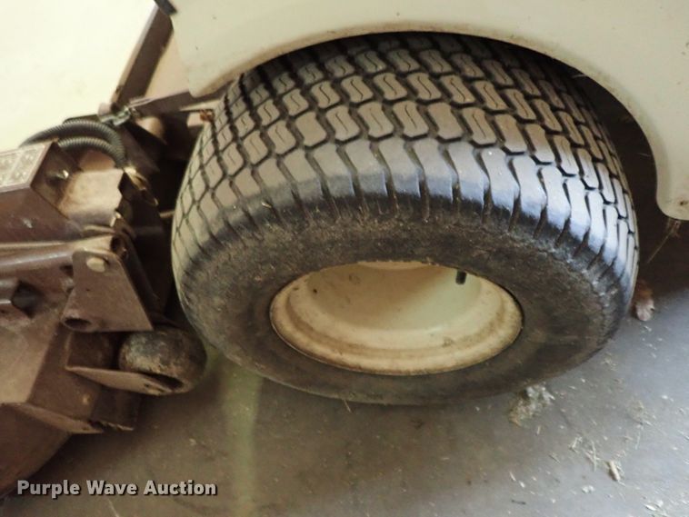 image for item FB9184 Grasshopper 727K ZTR lawn mower