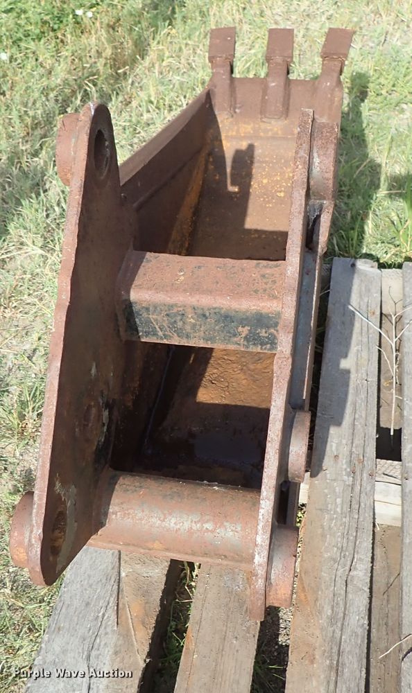 image for item FB9240 (3) attachments