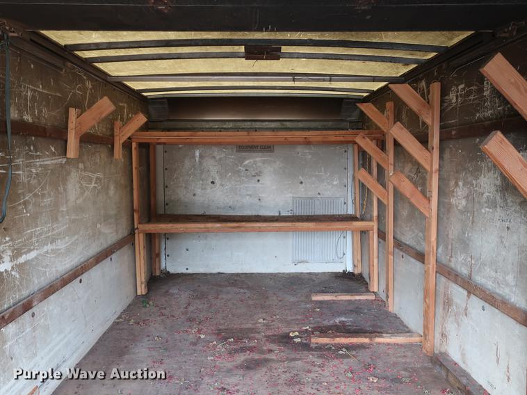 image for item FE9617 2005 GMC Savana G3500 box truck