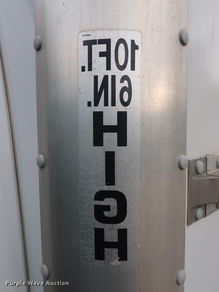 image for item FE9617 2005 GMC Savana G3500 box truck