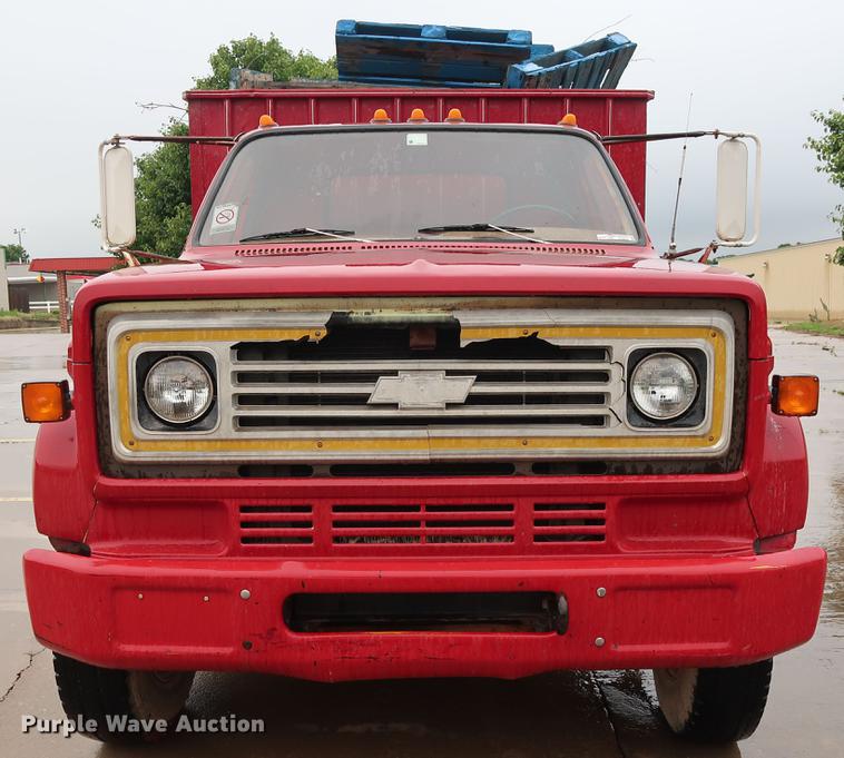 image for item FE9618 1980 Chevrolet C70 dump truck