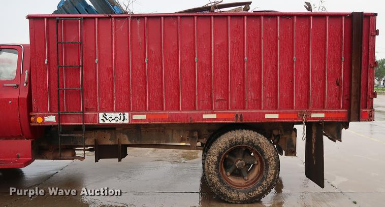 image for item FE9618 1980 Chevrolet C70 dump truck