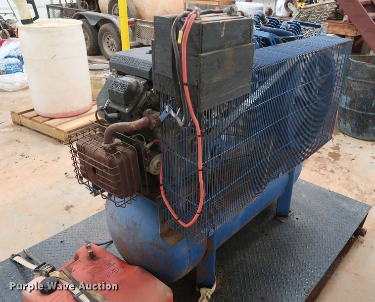 image for item FE9681 2003 Quincy QT-15 air compressor