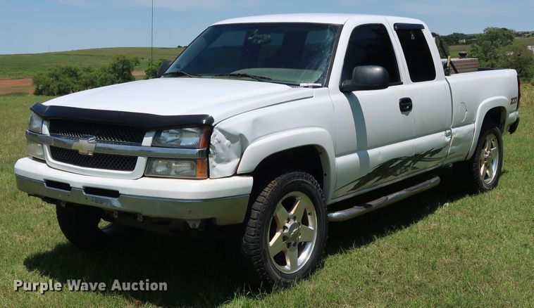 image for item FE9682 2005 Chevrolet Silverado 1500 Ext. Cab pickup truck