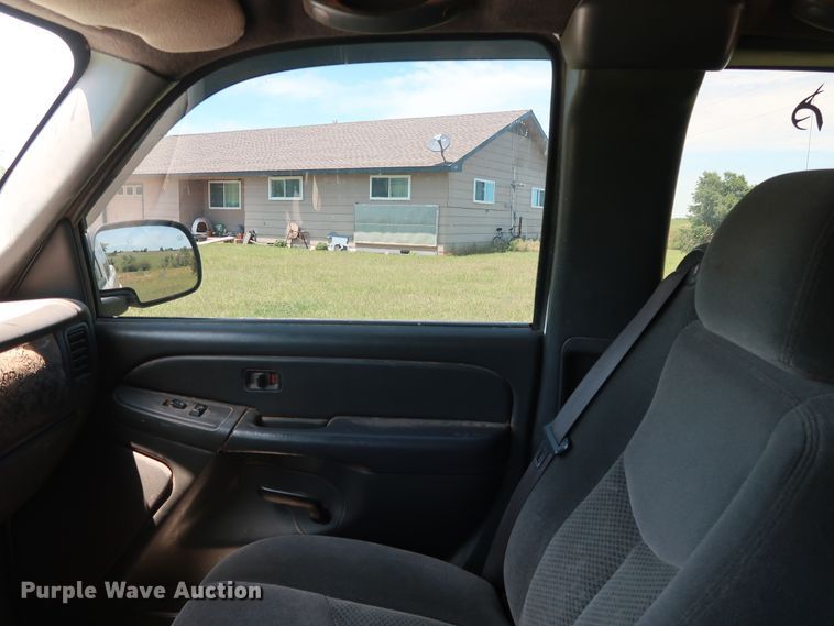 image for item FE9682 2005 Chevrolet Silverado 1500 Ext. Cab pickup truck