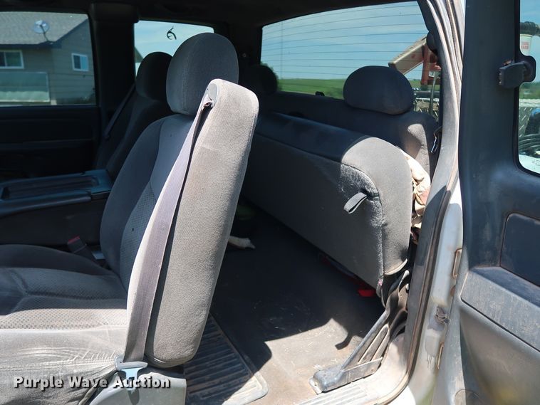 image for item FE9682 2005 Chevrolet Silverado 1500 Ext. Cab pickup truck