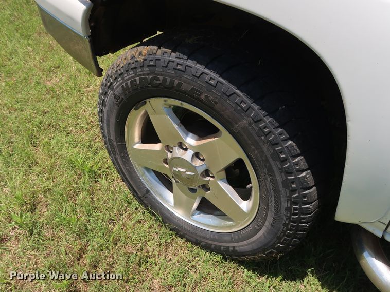 image for item FE9682 2005 Chevrolet Silverado 1500 Ext. Cab pickup truck