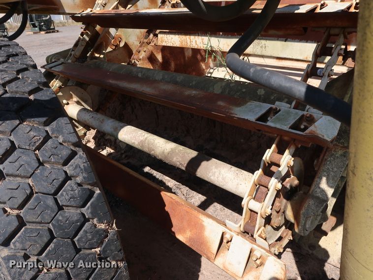 image for item FE9686 Hancock scraper elevator and paddles