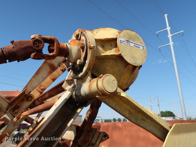image for item FE9686 Hancock scraper elevator and paddles