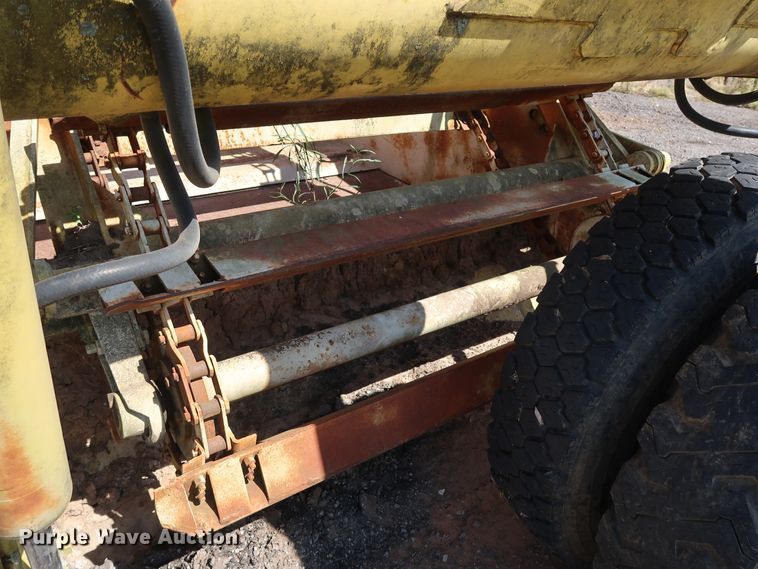 image for item FE9686 Hancock scraper elevator and paddles