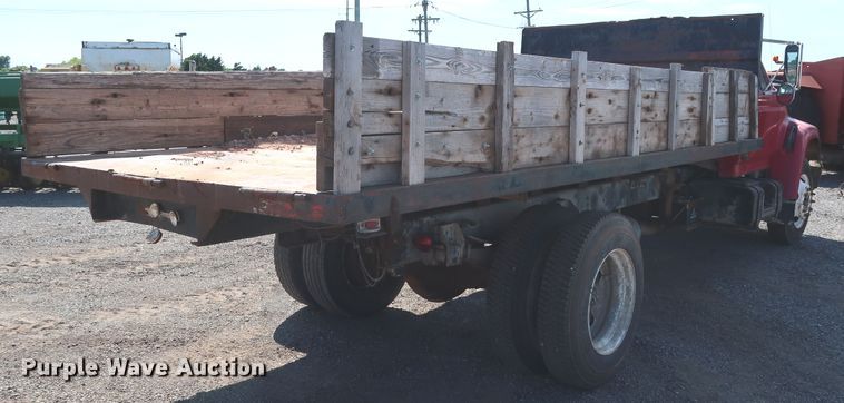 image for item FE9687 1995 Ford F700 dump flatbed truck