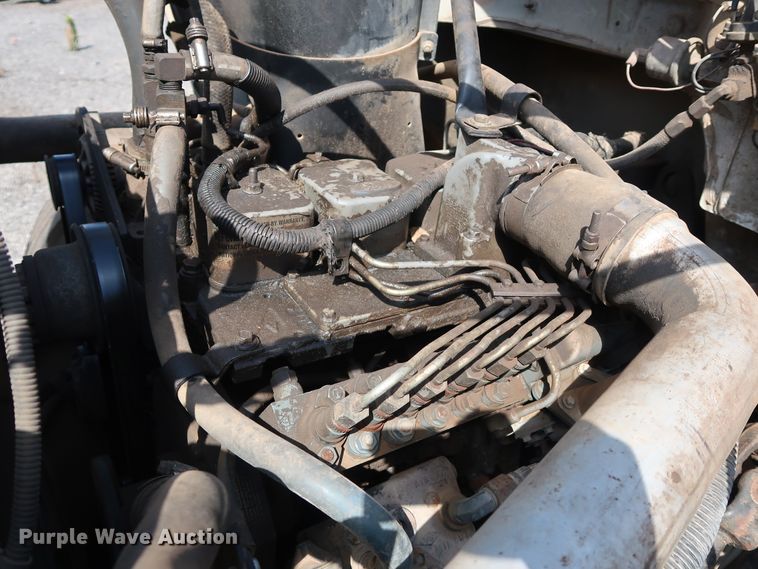 image for item FE9687 1995 Ford F700 dump flatbed truck