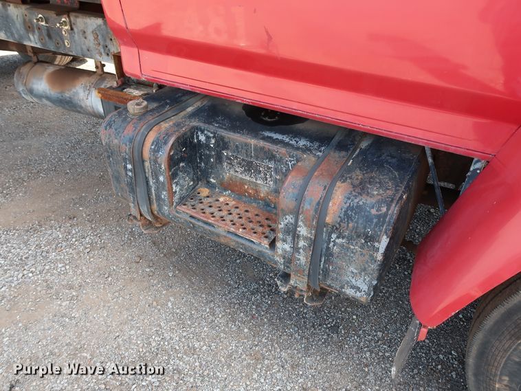 image for item FE9687 1995 Ford F700 dump flatbed truck