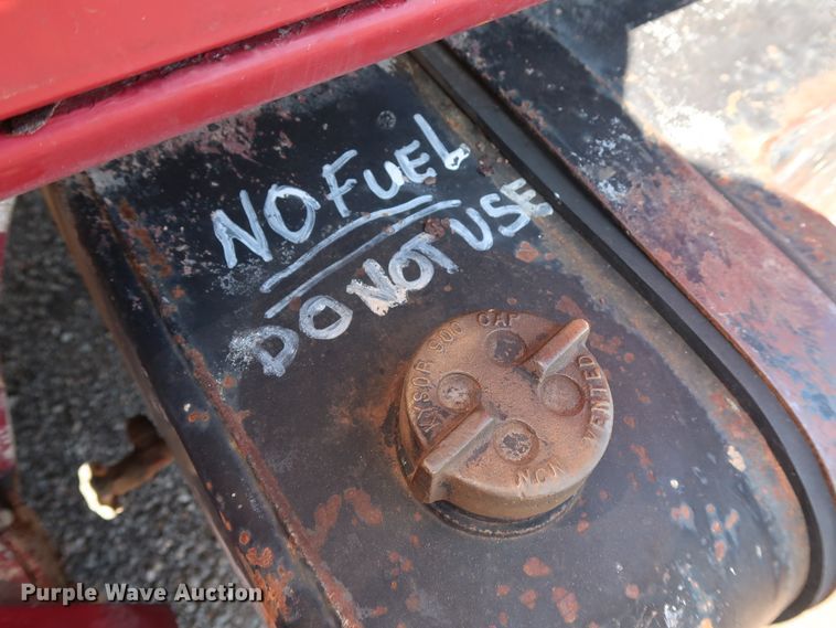 image for item FE9687 1995 Ford F700 dump flatbed truck