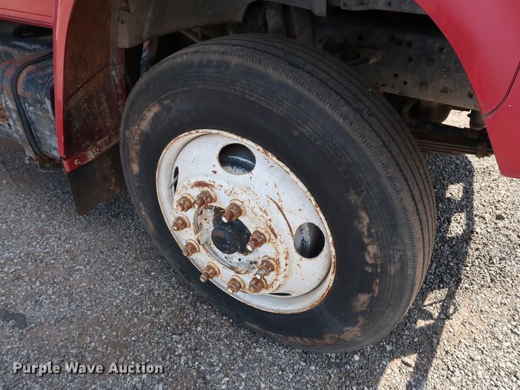 image for item FE9687 1995 Ford F700 dump flatbed truck