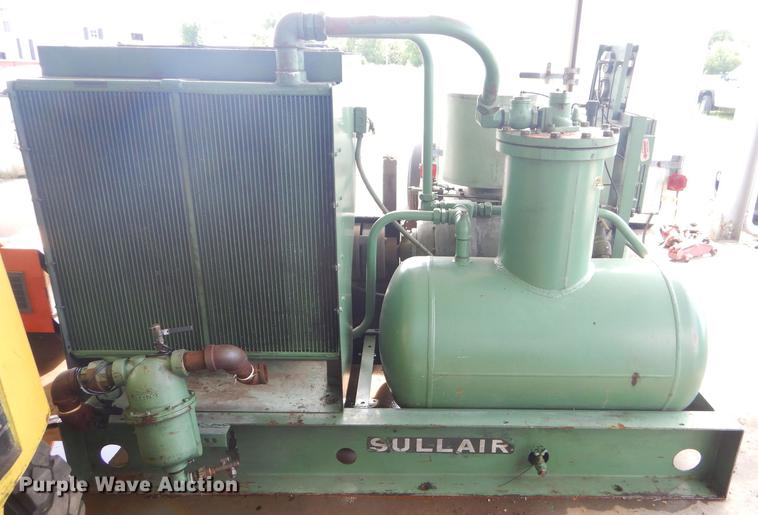 image for item FH9386 Sullair 20-100H air compressor