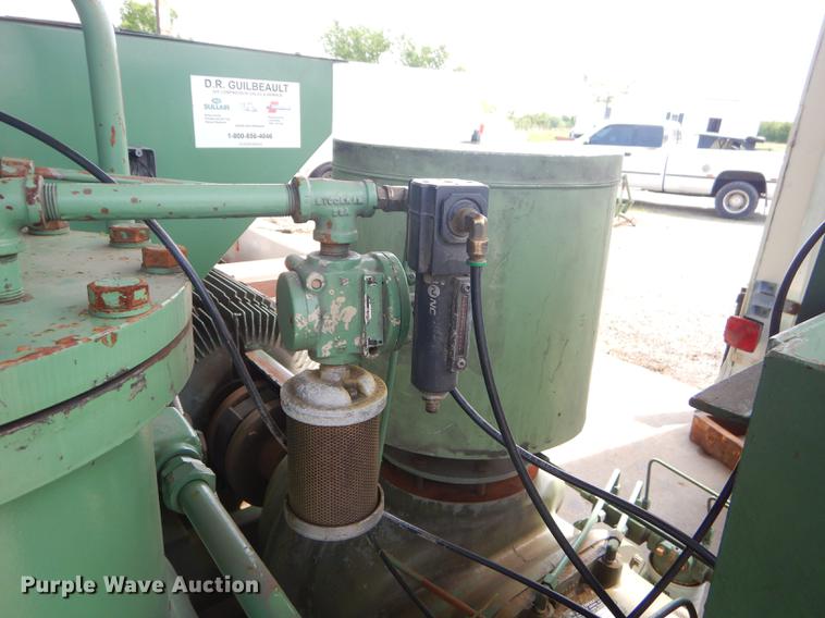 image for item FH9386 Sullair 20-100H air compressor