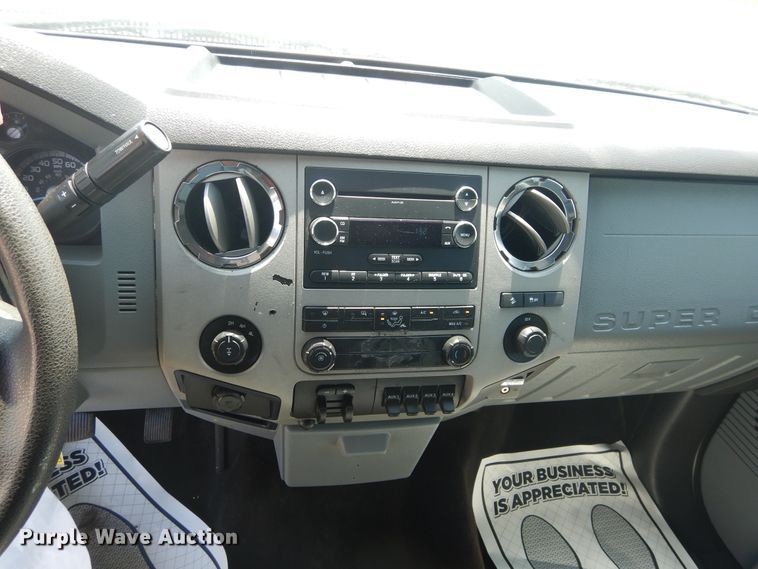 image for item FI9838 2013 Ford F350 Crew Cab pickup truck