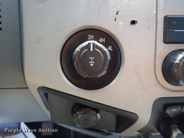 image for item FI9838 2013 Ford F350 Crew Cab pickup truck