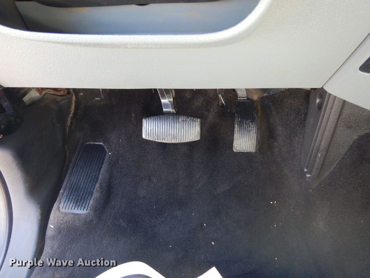 image for item FI9838 2013 Ford F350 Crew Cab pickup truck