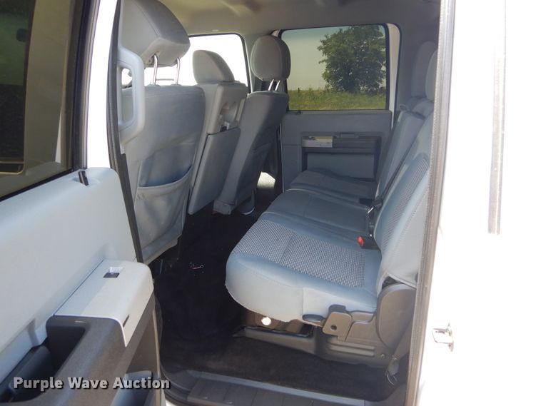 image for item FI9838 2013 Ford F350 Crew Cab pickup truck