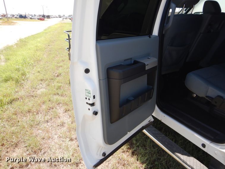 image for item FI9838 2013 Ford F350 Crew Cab pickup truck