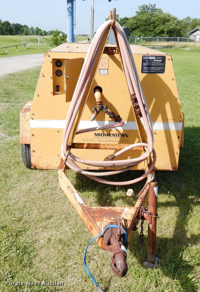 image for item FI9862 Leroi 185 air compressor