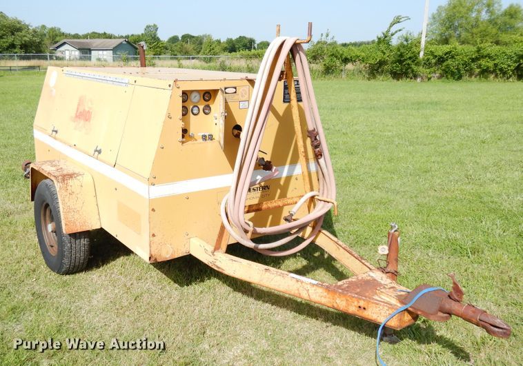 image for item FI9862 Leroi 185 air compressor