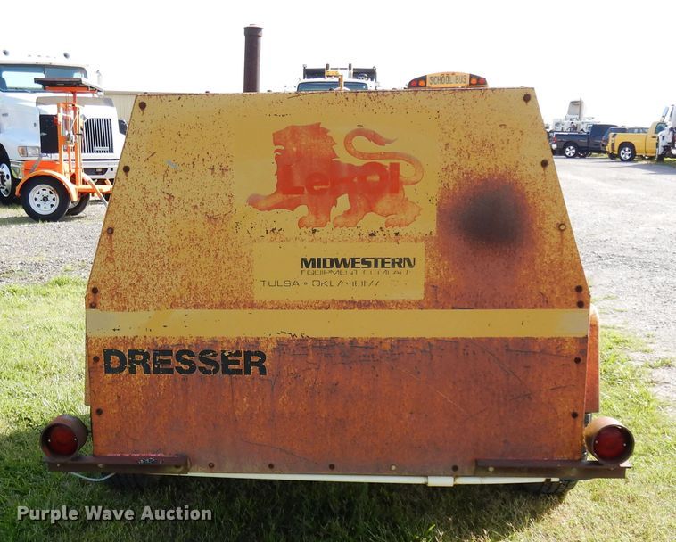 image for item FI9862 Leroi 185 air compressor