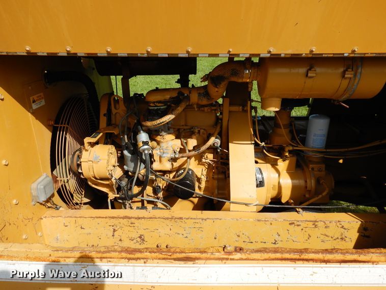 image for item FI9862 Leroi 185 air compressor