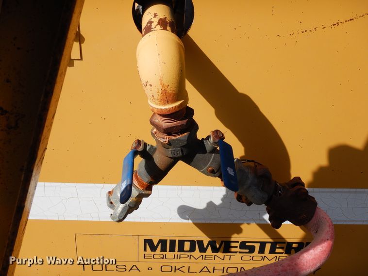 image for item FI9862 Leroi 185 air compressor