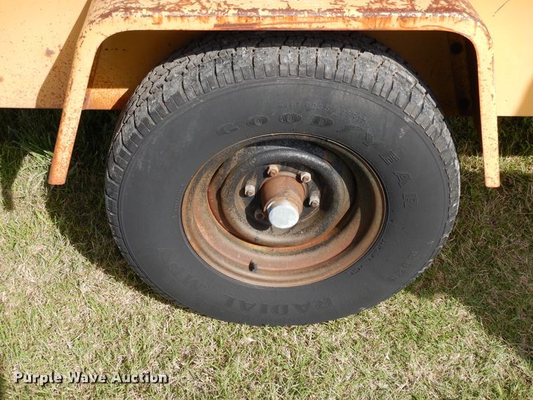 image for item FI9862 Leroi 185 air compressor