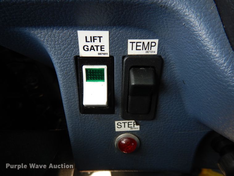 image for item FI9871 2008 Hino 338 refrigerated delivery truck