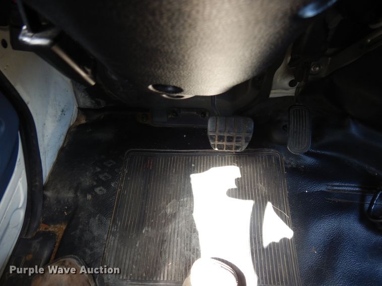 image for item FI9871 2008 Hino 338 refrigerated delivery truck