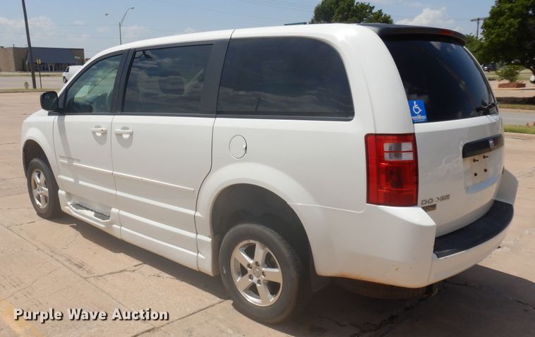 image for item FI9874 2010 Dodge Grand Caravan handicap accessible van