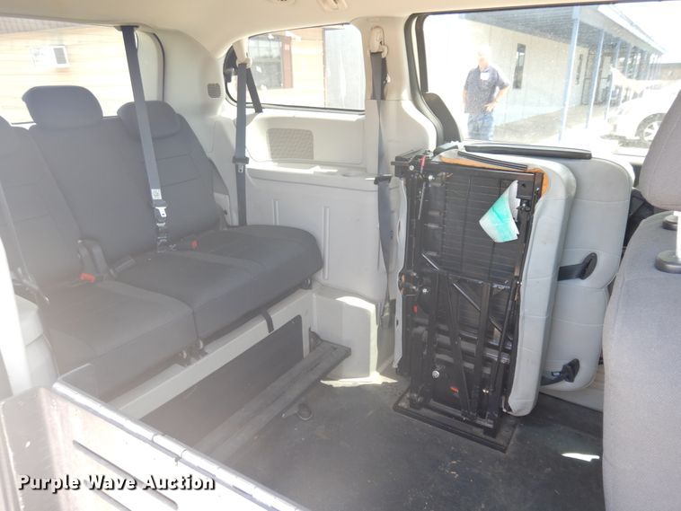 image for item FI9874 2010 Dodge Grand Caravan handicap accessible van