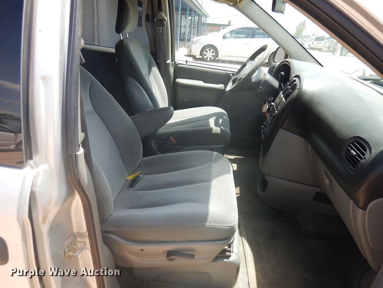 image for item FI9875 2006 Dodge Grand Caravan van