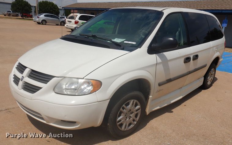 image for item FI9876 2007 Dodge Grand Caravan handicap accessible van