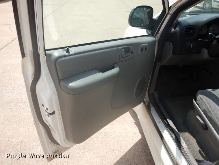 image for item FI9876 2007 Dodge Grand Caravan handicap accessible van