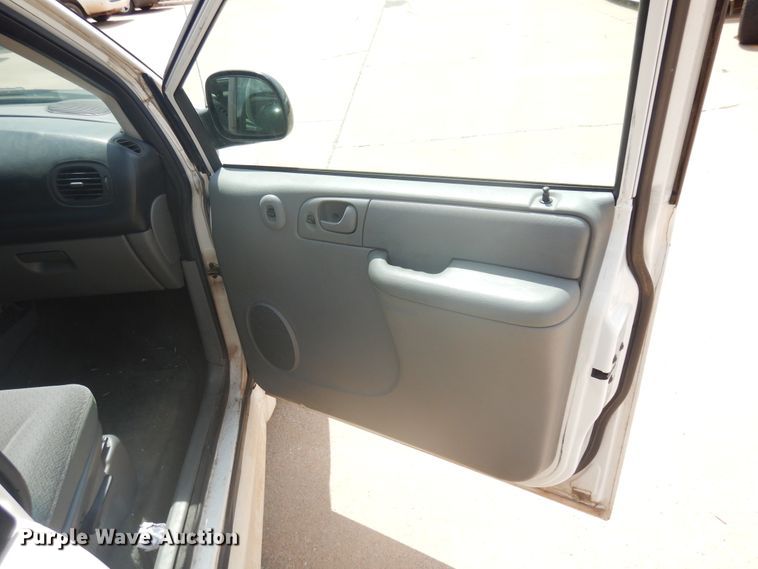 image for item FI9876 2007 Dodge Grand Caravan handicap accessible van