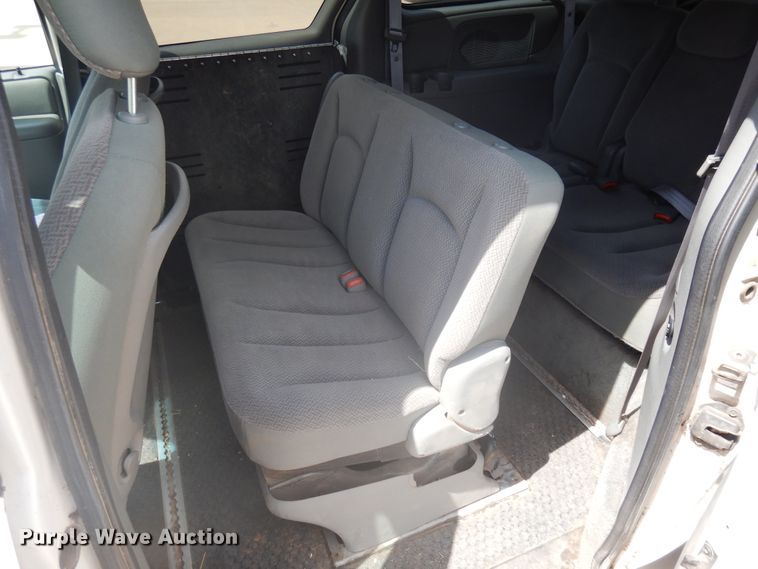 image for item FI9876 2007 Dodge Grand Caravan handicap accessible van