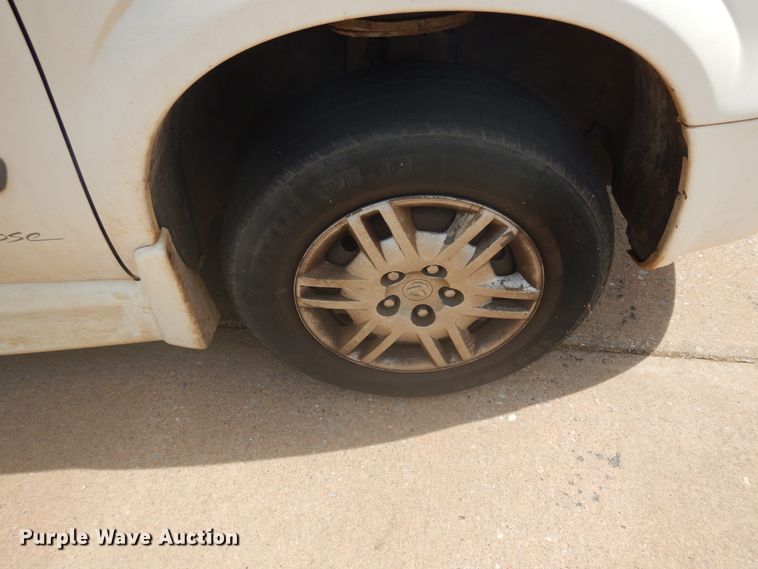 image for item FI9876 2007 Dodge Grand Caravan handicap accessible van